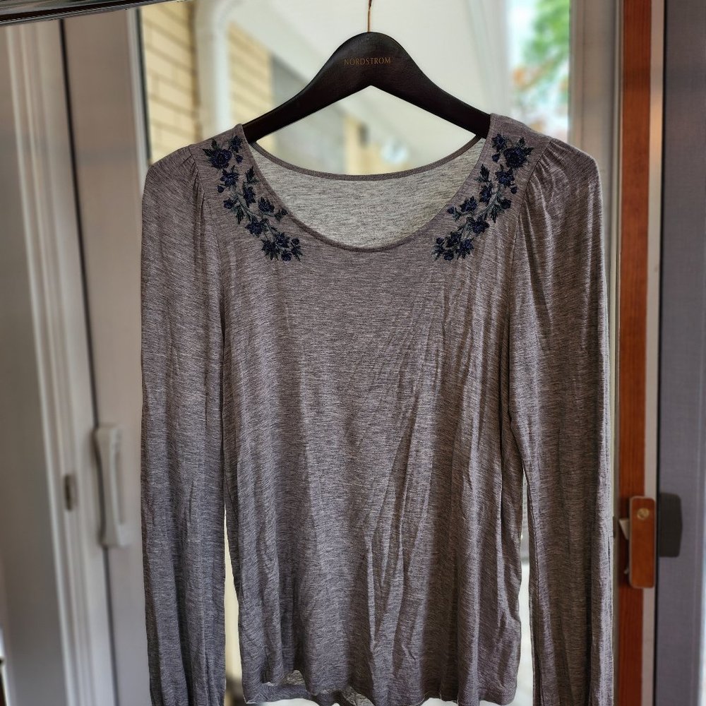 Grey American Eagle Long Sleeve - Soft and Sexy